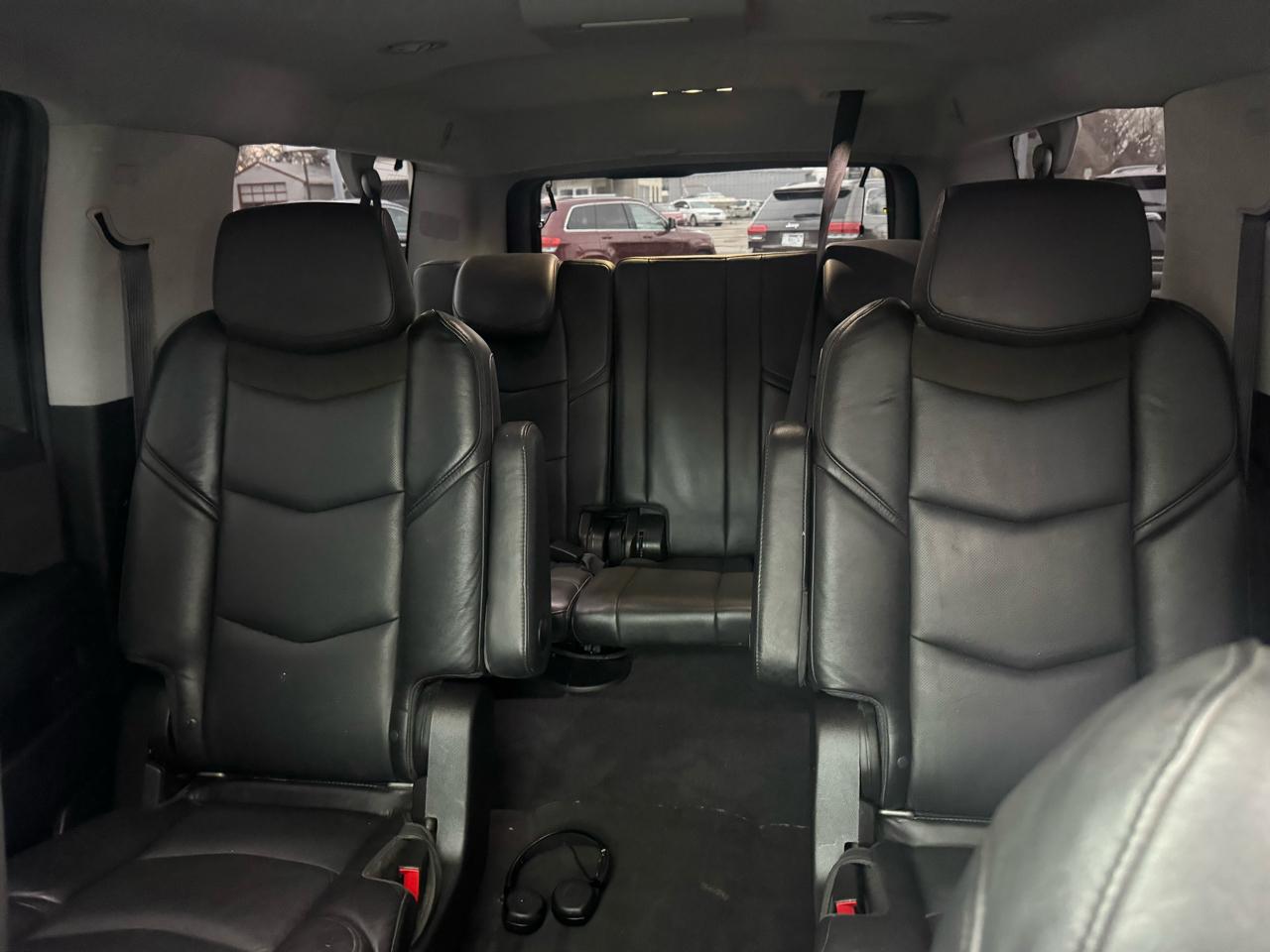 Cadillac Escalade ESV 4WD 4dr Premium Luxury 2017