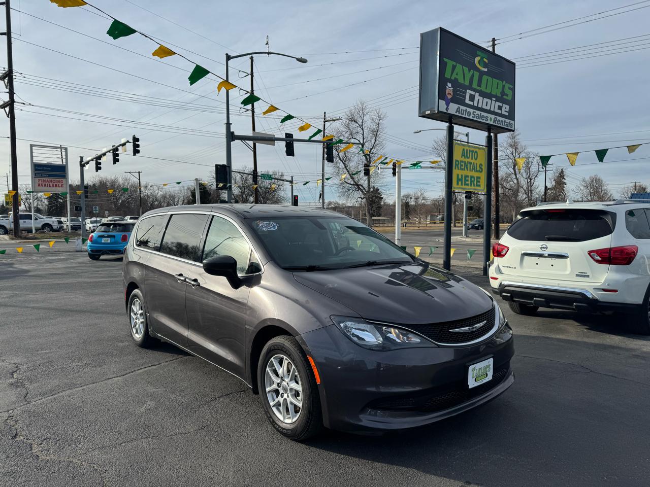 2021 Chrysler Voyager LX FWD