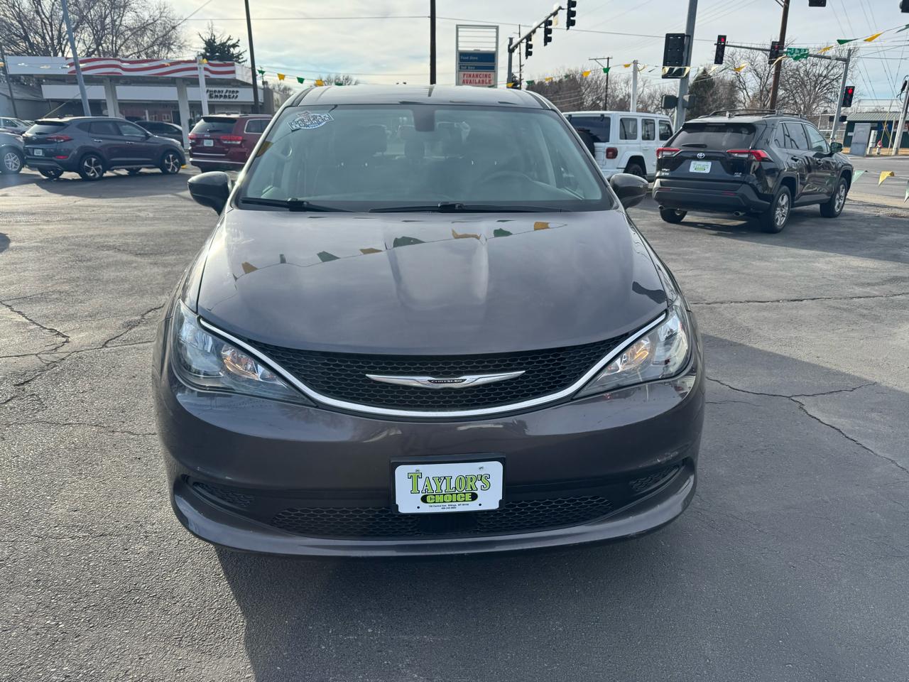 Chrysler Voyager LX FWD 2021