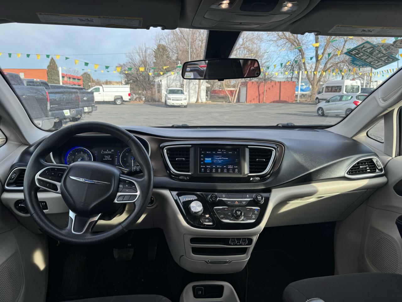 Chrysler Voyager LX FWD 2021