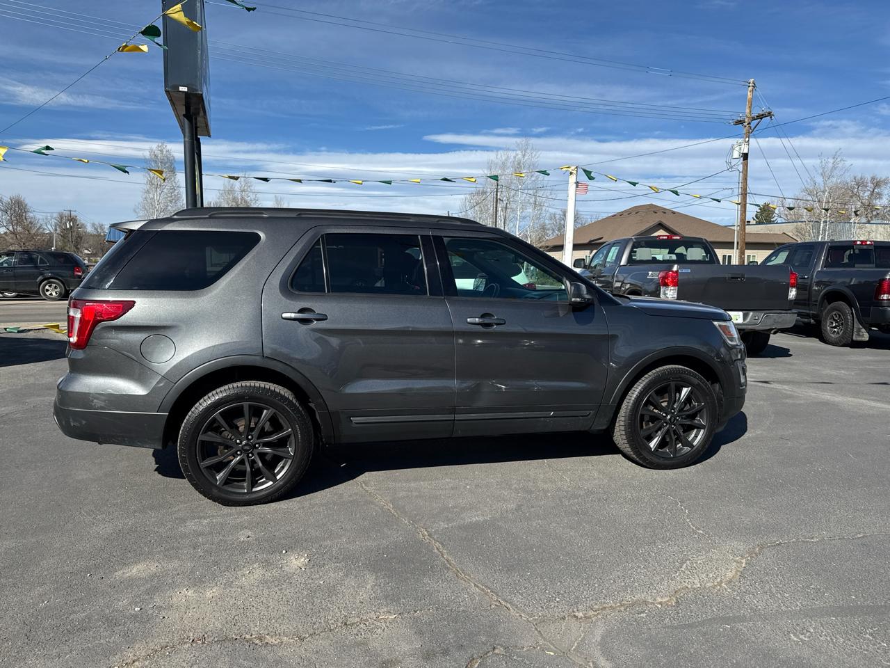 Ford Explorer XLT 4WD 2017