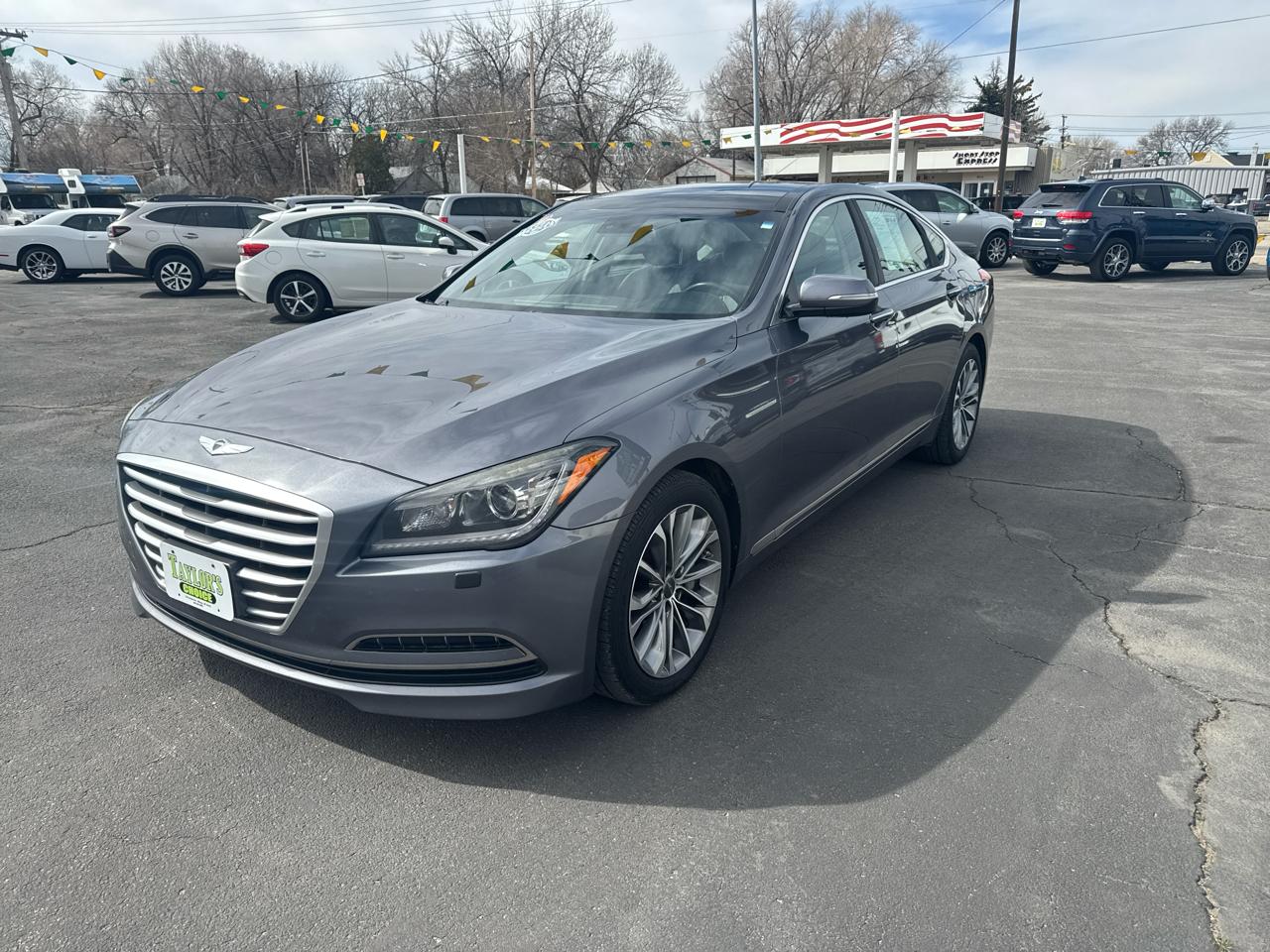 Hyundai Genesis 4dr Sdn V6 3.8L AWD 2015