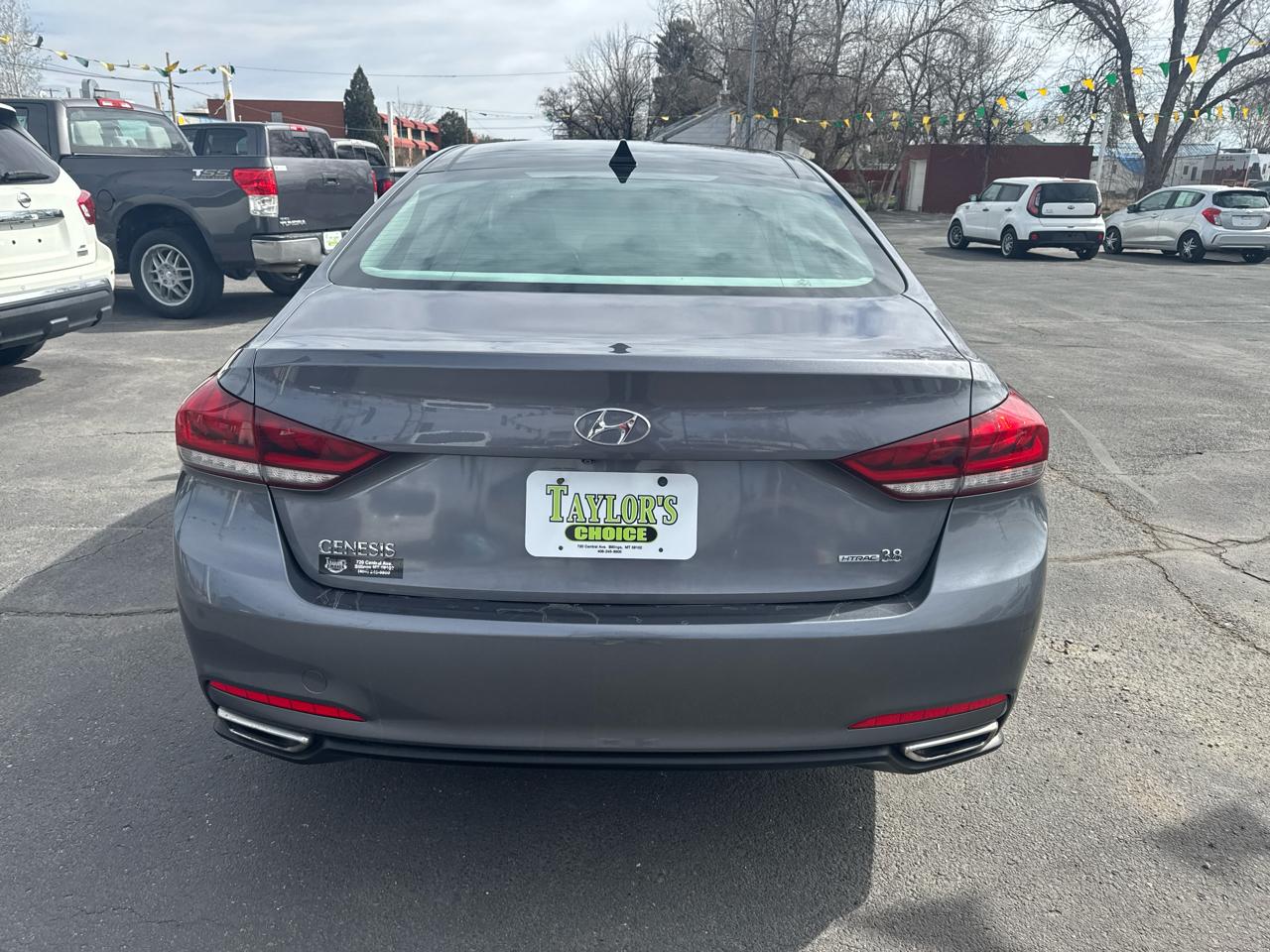 Hyundai Genesis 4dr Sdn V6 3.8L AWD 2015