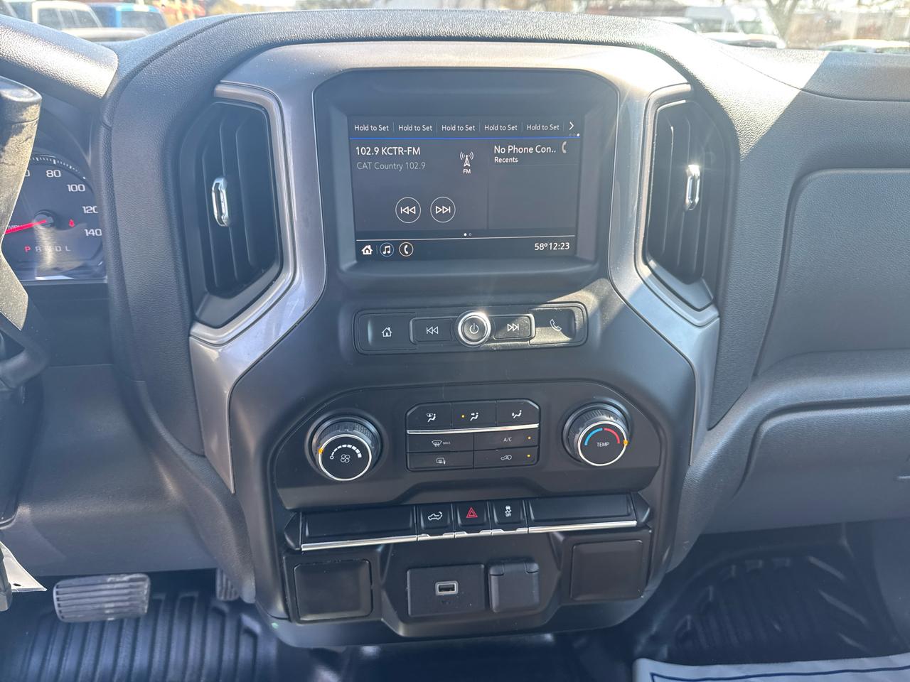 Chevrolet Silverado 1500 4WD Reg Cab 140" Work Truck 2020