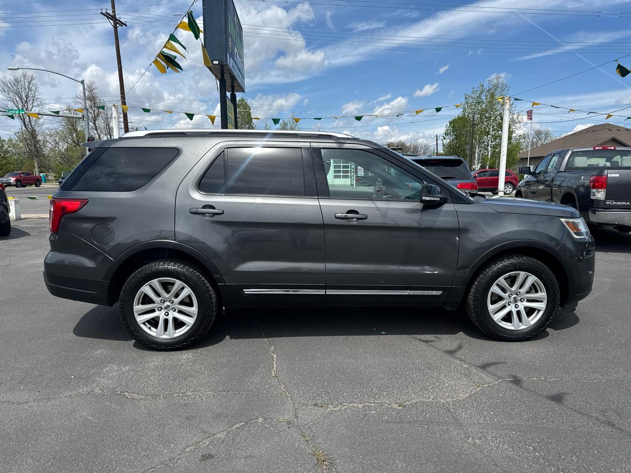 Ford Explorer XLT 4WD 2018