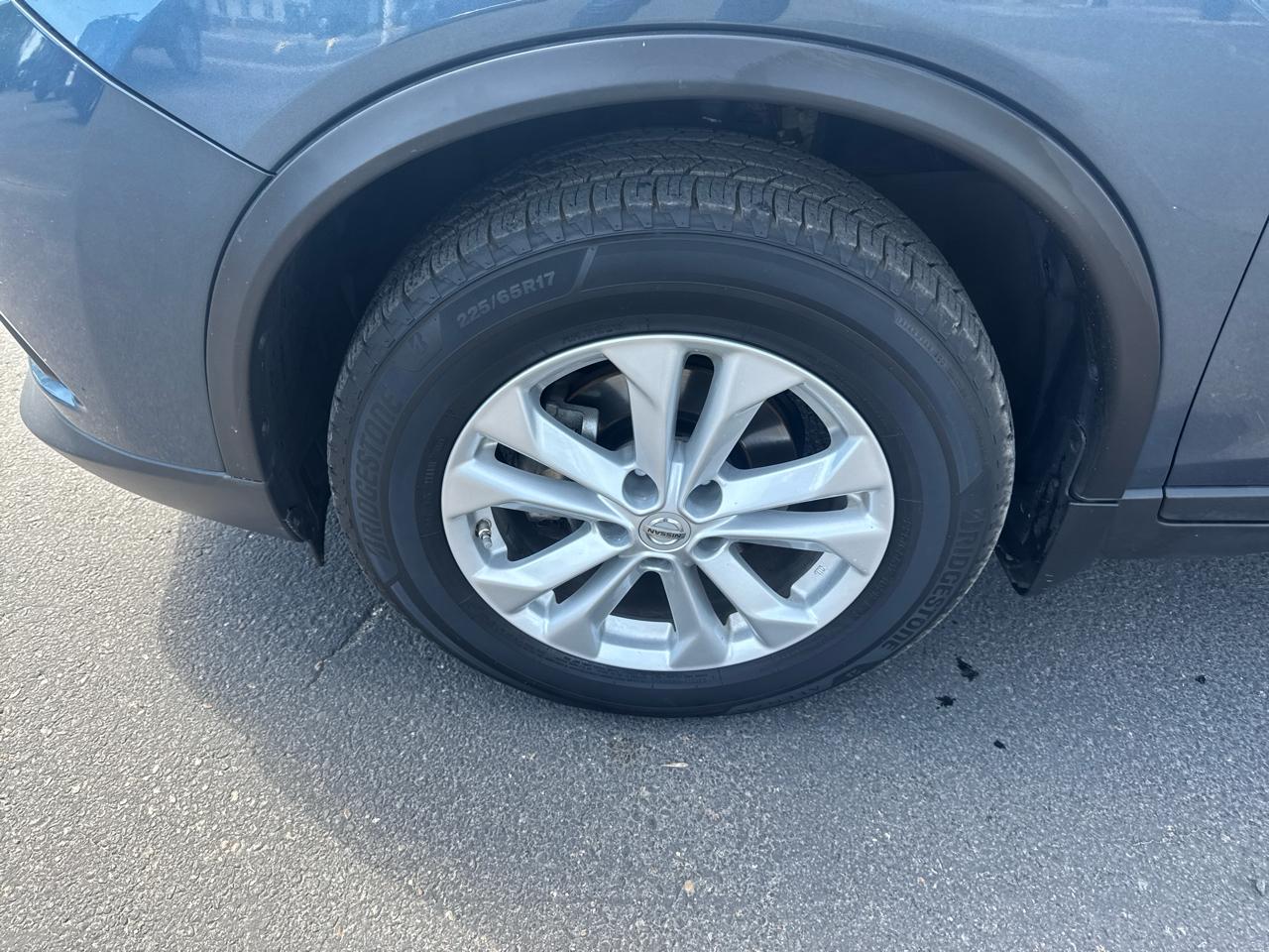 Nissan Rogue AWD 4dr SV 2014