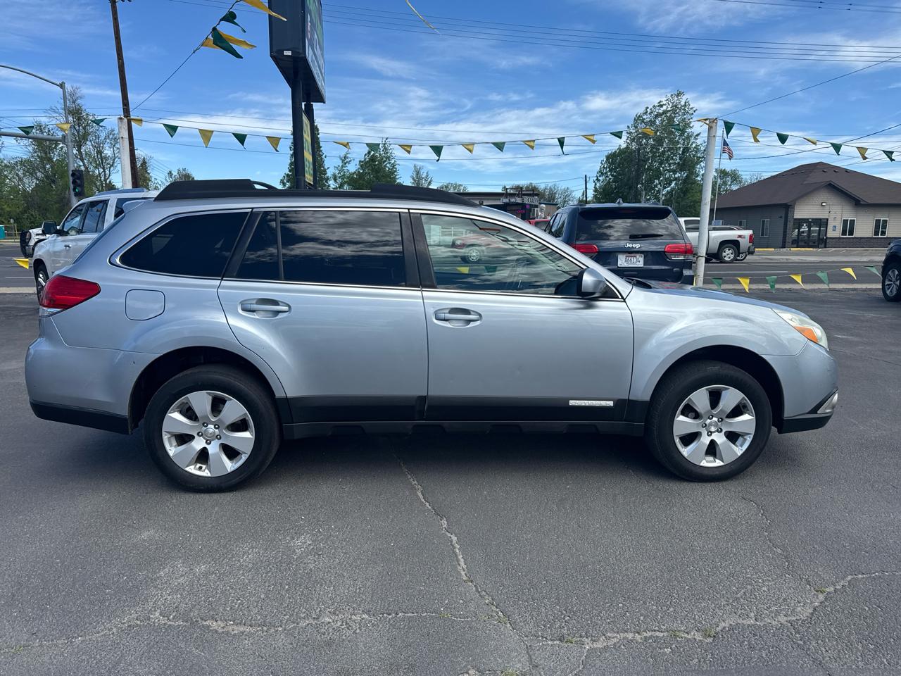 Subaru Outback 4dr Wgn H4 Auto 2.5i Premium 2012