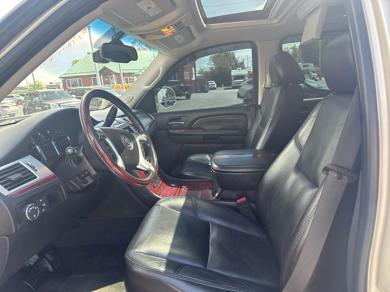 Cadillac Escalade AWD 4dr Premium 2007