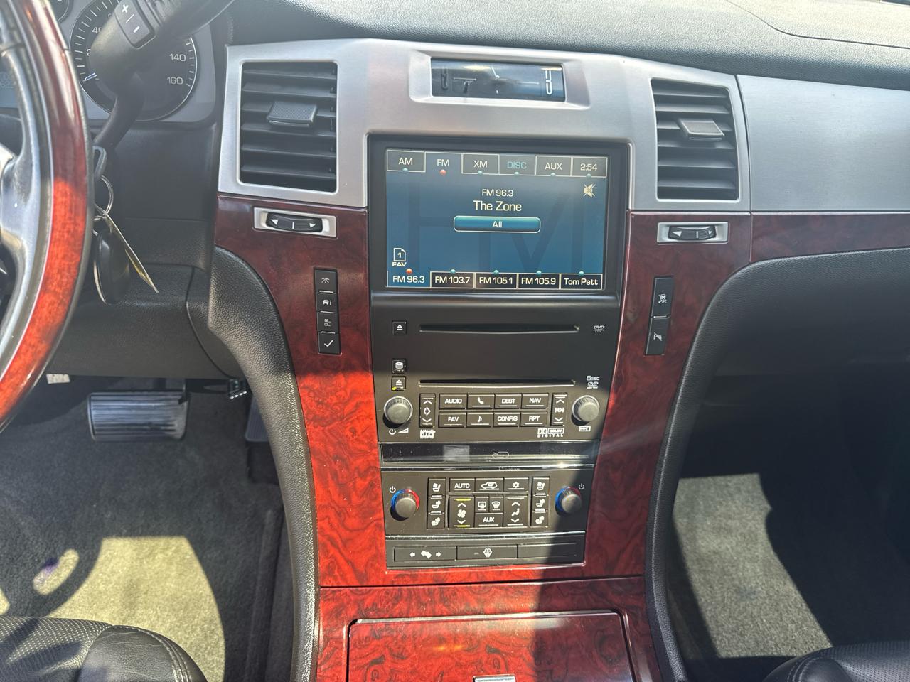 Cadillac Escalade AWD 4dr Premium 2007