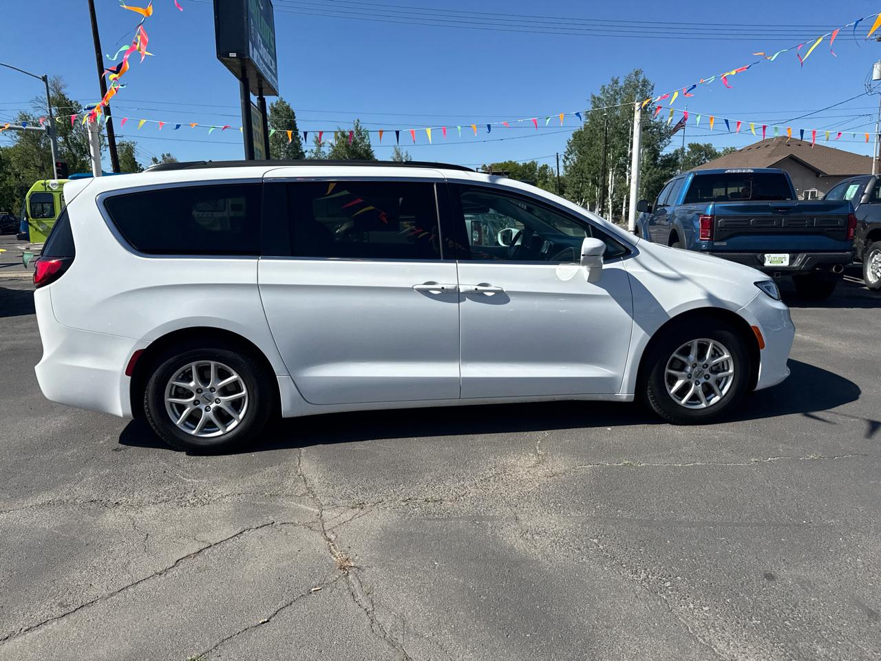 Chrysler Pacifica Touring L FWD 2022