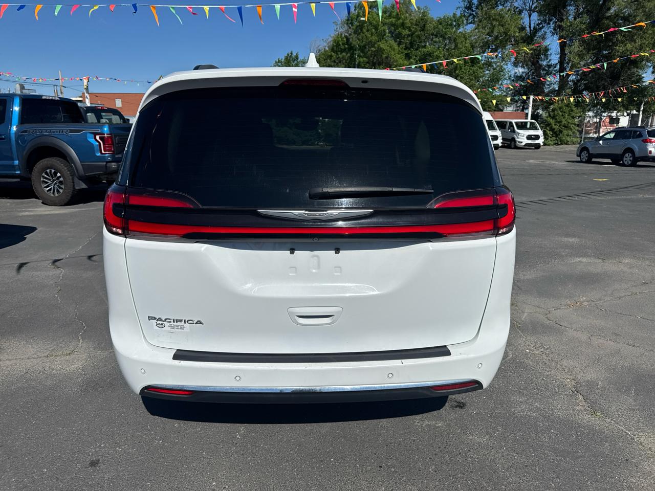 Chrysler Pacifica Touring L FWD 2022