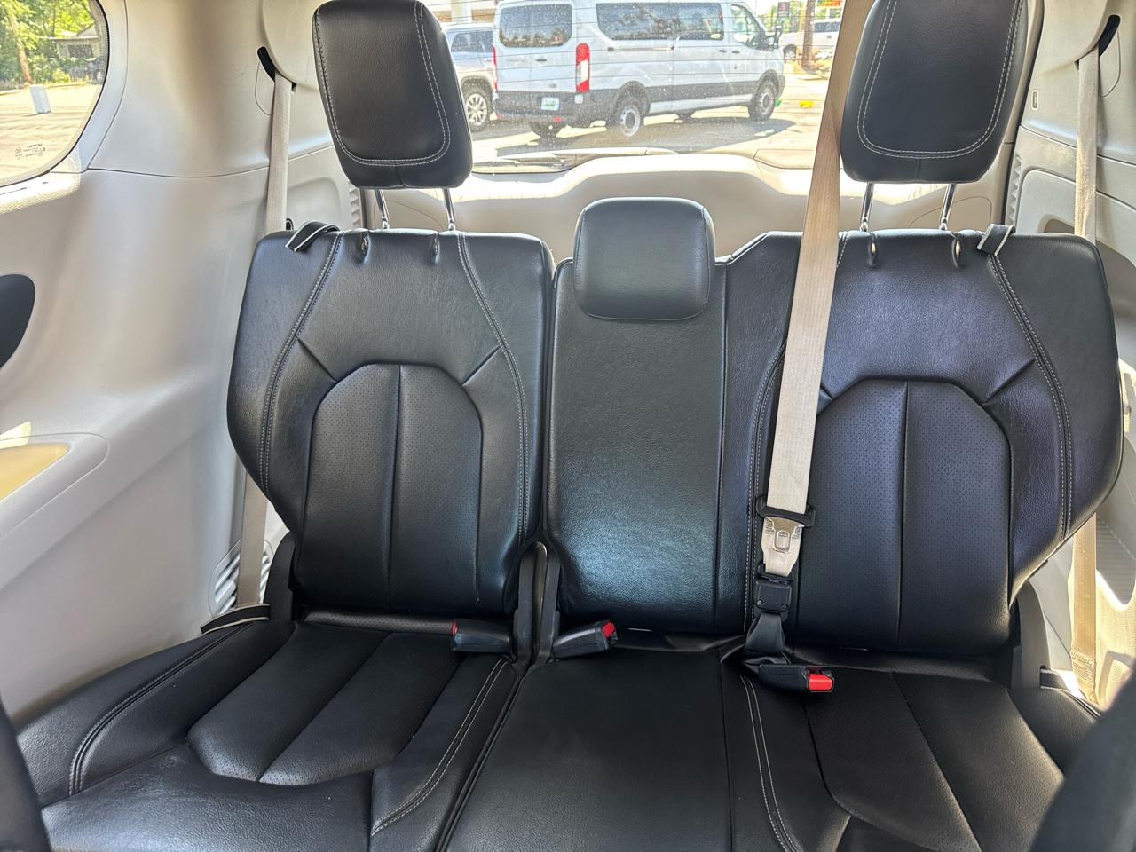 Chrysler Pacifica Touring L FWD 2022