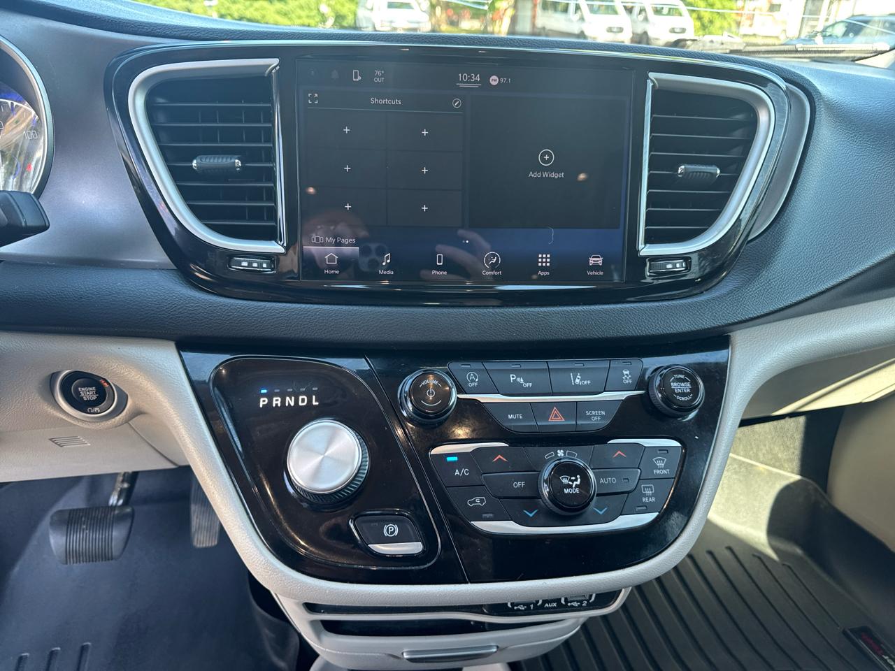 Chrysler Pacifica Touring L FWD 2022