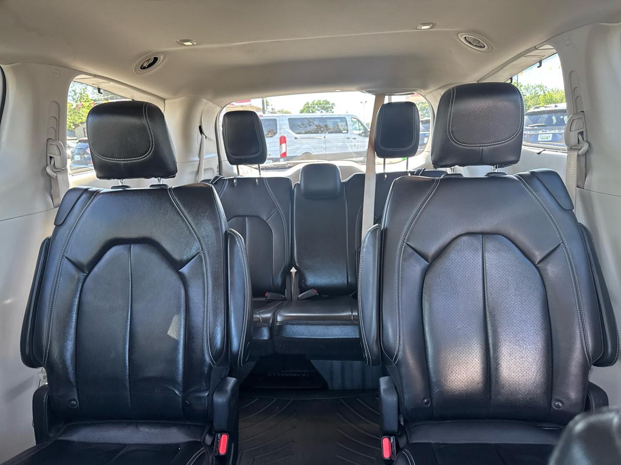 Chrysler Pacifica Touring L FWD 2022