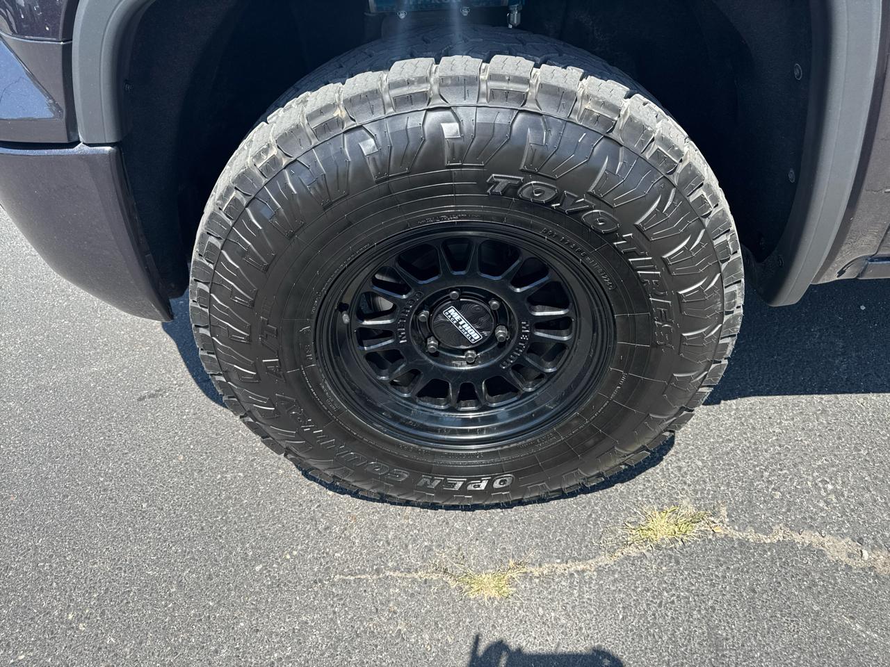 GMC Sierra 1500 4WD Crew Cab 143.5" Denali 2014
