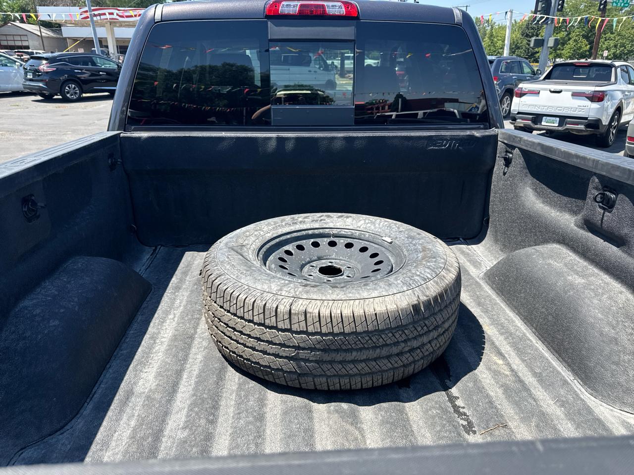 GMC Sierra 1500 4WD Crew Cab 143.5" Denali 2014