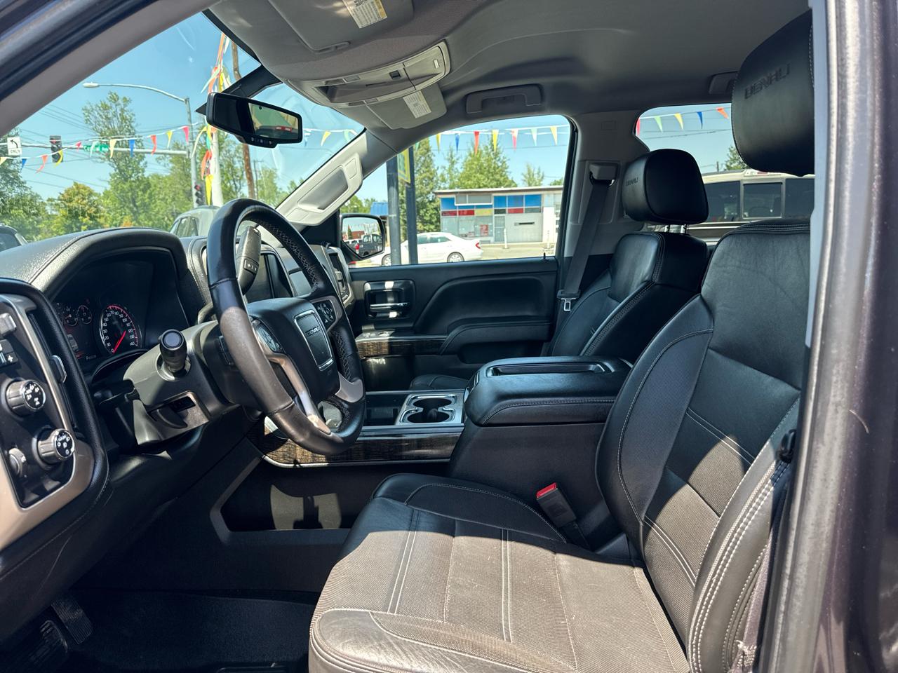 GMC Sierra 1500 4WD Crew Cab 143.5" Denali 2014