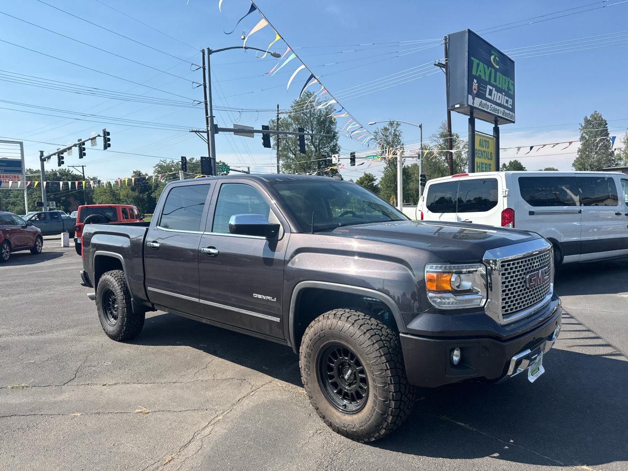 2014 GMC Sierra 1500 4WD Crew Cab 143.5" Denali