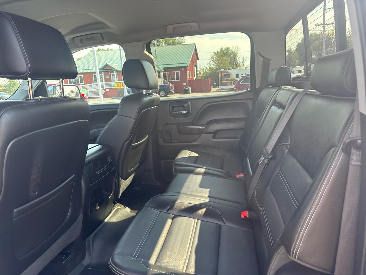 GMC Sierra 1500 4WD Crew Cab 143.5" Denali 2014