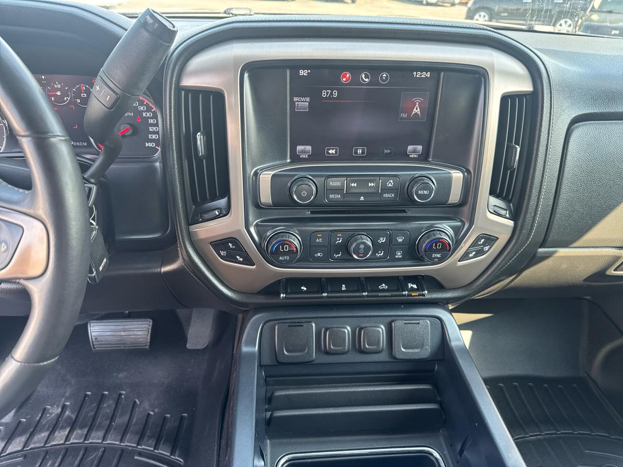 GMC Sierra 1500 4WD Crew Cab 143.5" Denali 2014