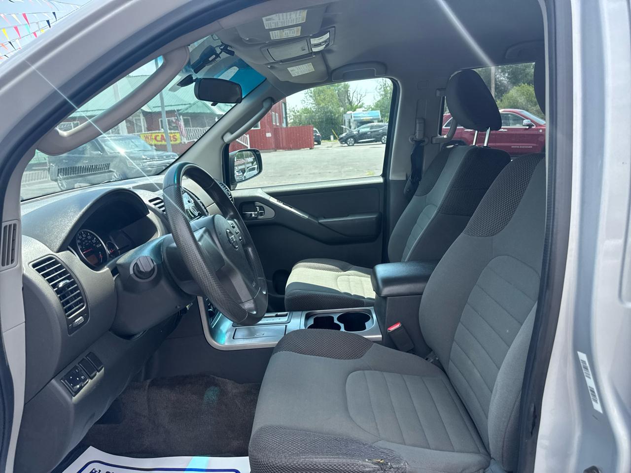 Nissan Pathfinder 4WD 4dr V6 S 2011