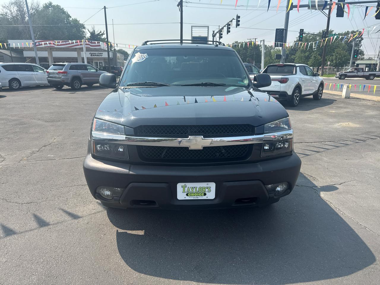 Chevrolet Avalanche 1500 5dr Crew Cab 130" WB 4WD 2003