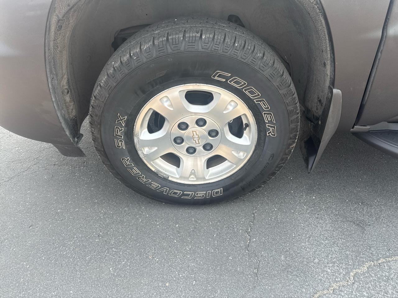 Chevrolet Avalanche 1500 5dr Crew Cab 130" WB 4WD 2003