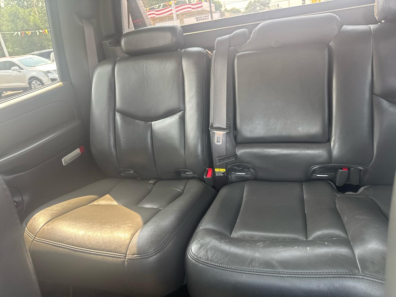 Chevrolet Avalanche 1500 5dr Crew Cab 130" WB 4WD 2003