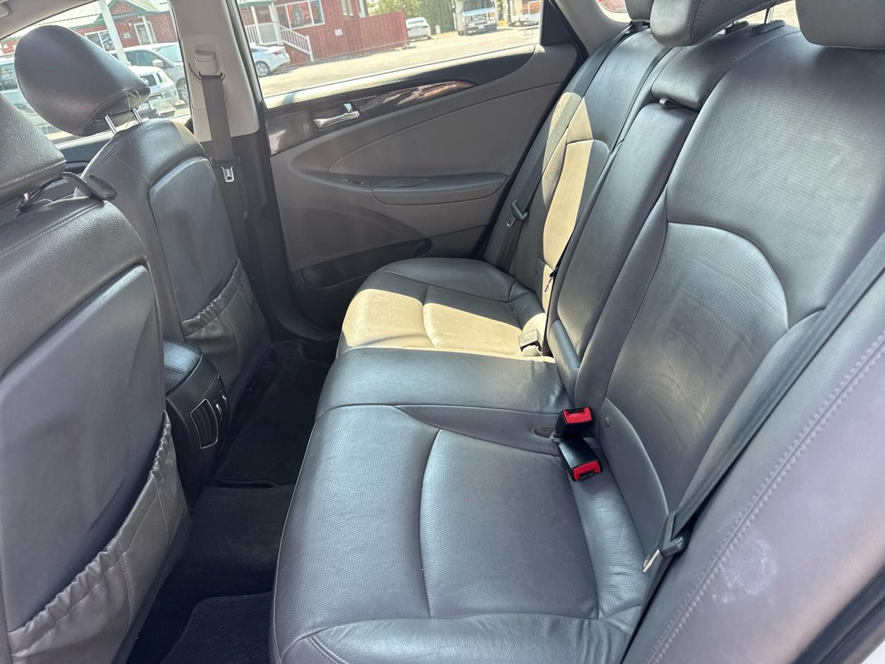 Hyundai Sonata 4dr Sdn 2.4L Auto Ltd 2011