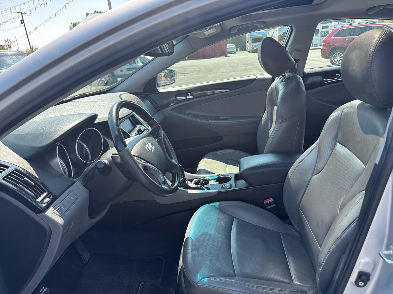 Hyundai Sonata 4dr Sdn 2.4L Auto Ltd 2011