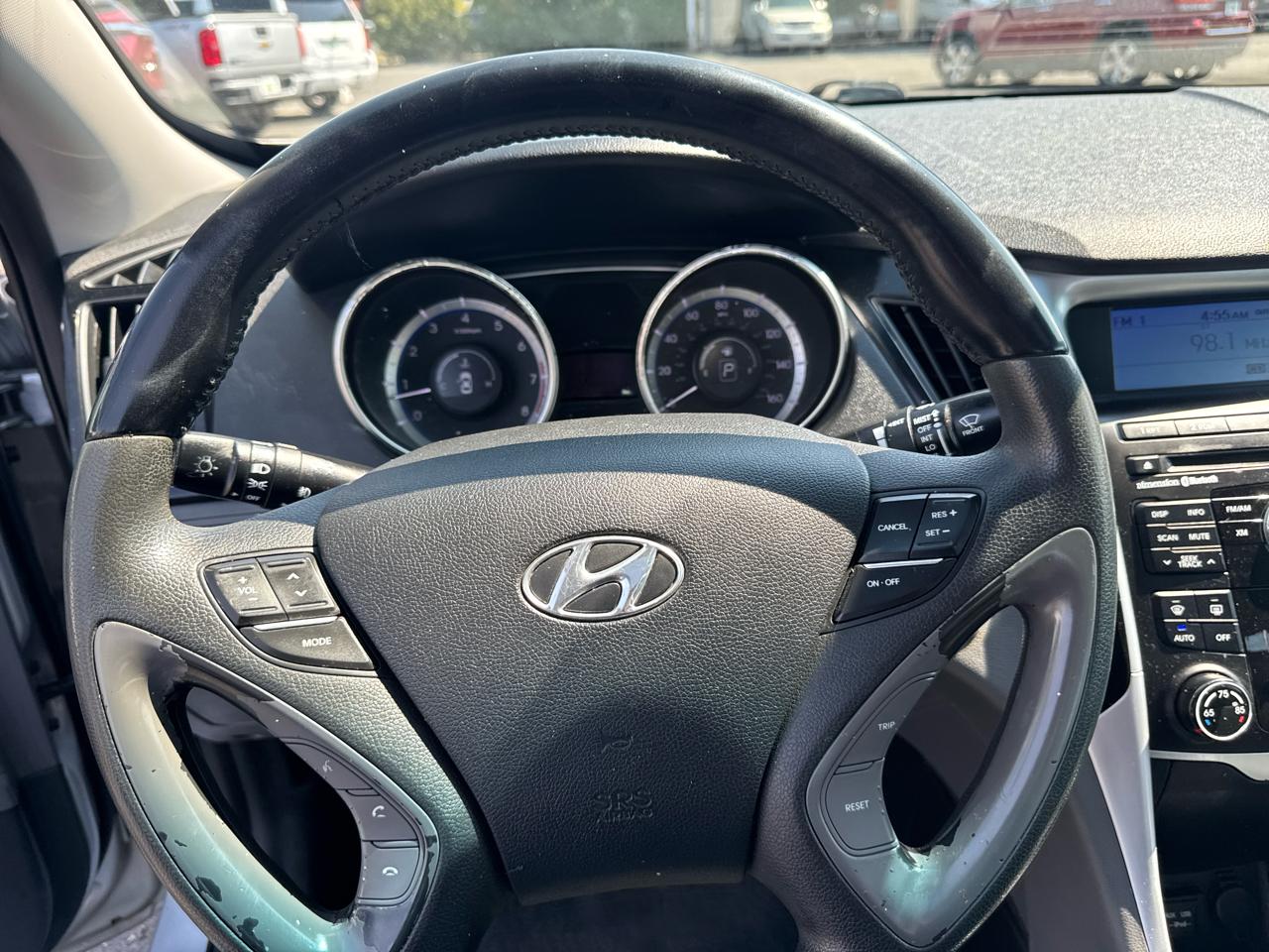 Hyundai Sonata 4dr Sdn 2.4L Auto Ltd 2011