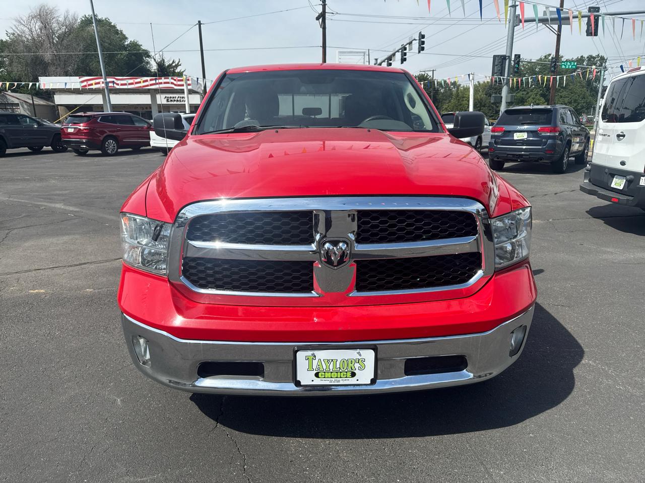 RAM 1500 4WD Quad Cab 140.5" SLT 2017