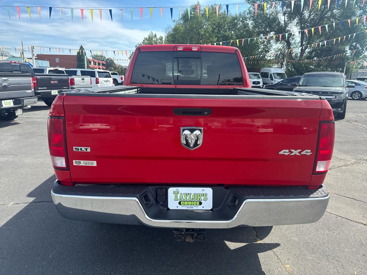 RAM 1500 4WD Quad Cab 140.5" SLT 2017
