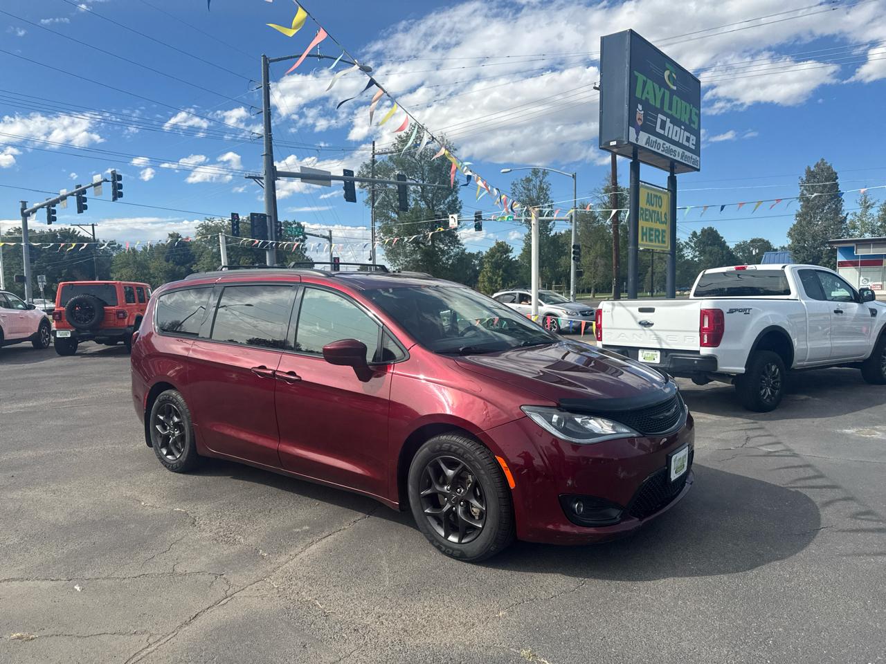 Chrysler Pacifica Touring L FWD 2018
