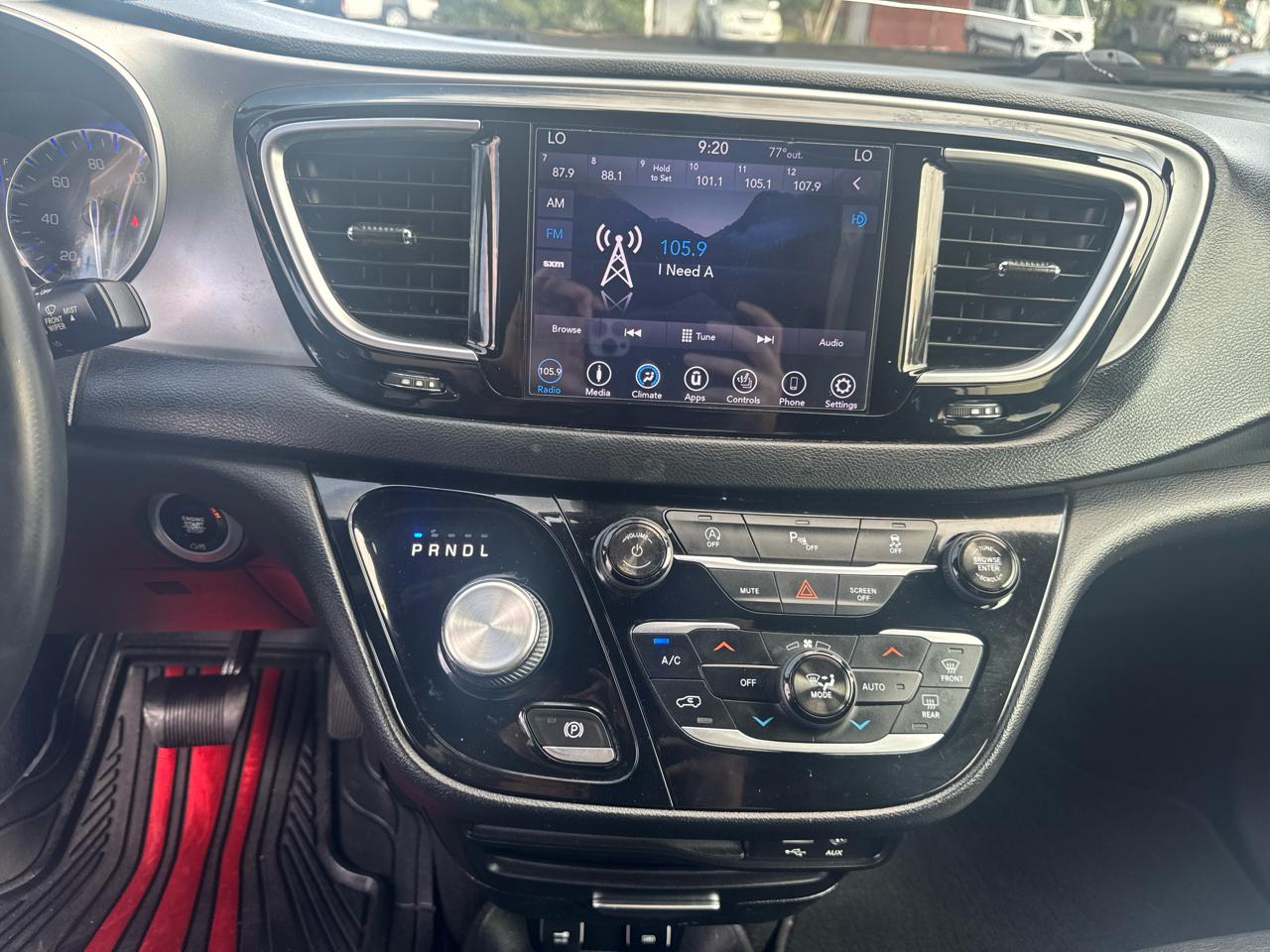 Chrysler Pacifica Touring L FWD 2018