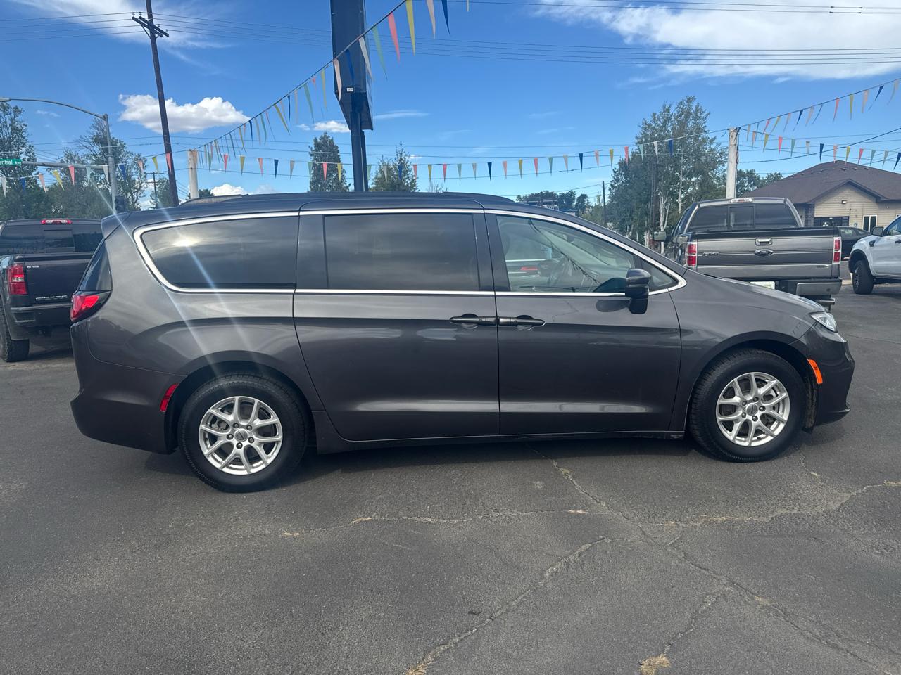 Chrysler Pacifica Touring L FWD 2022