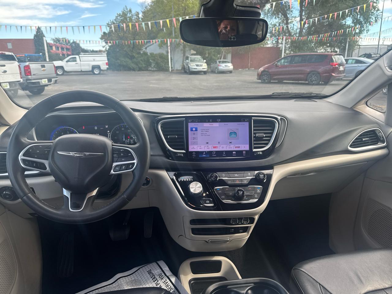 Chrysler Pacifica Touring L FWD 2022