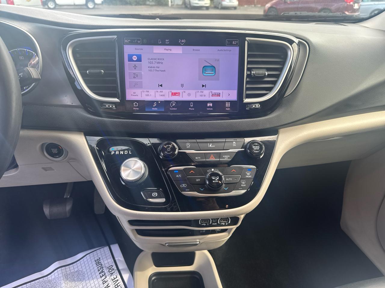 Chrysler Pacifica Touring L FWD 2022