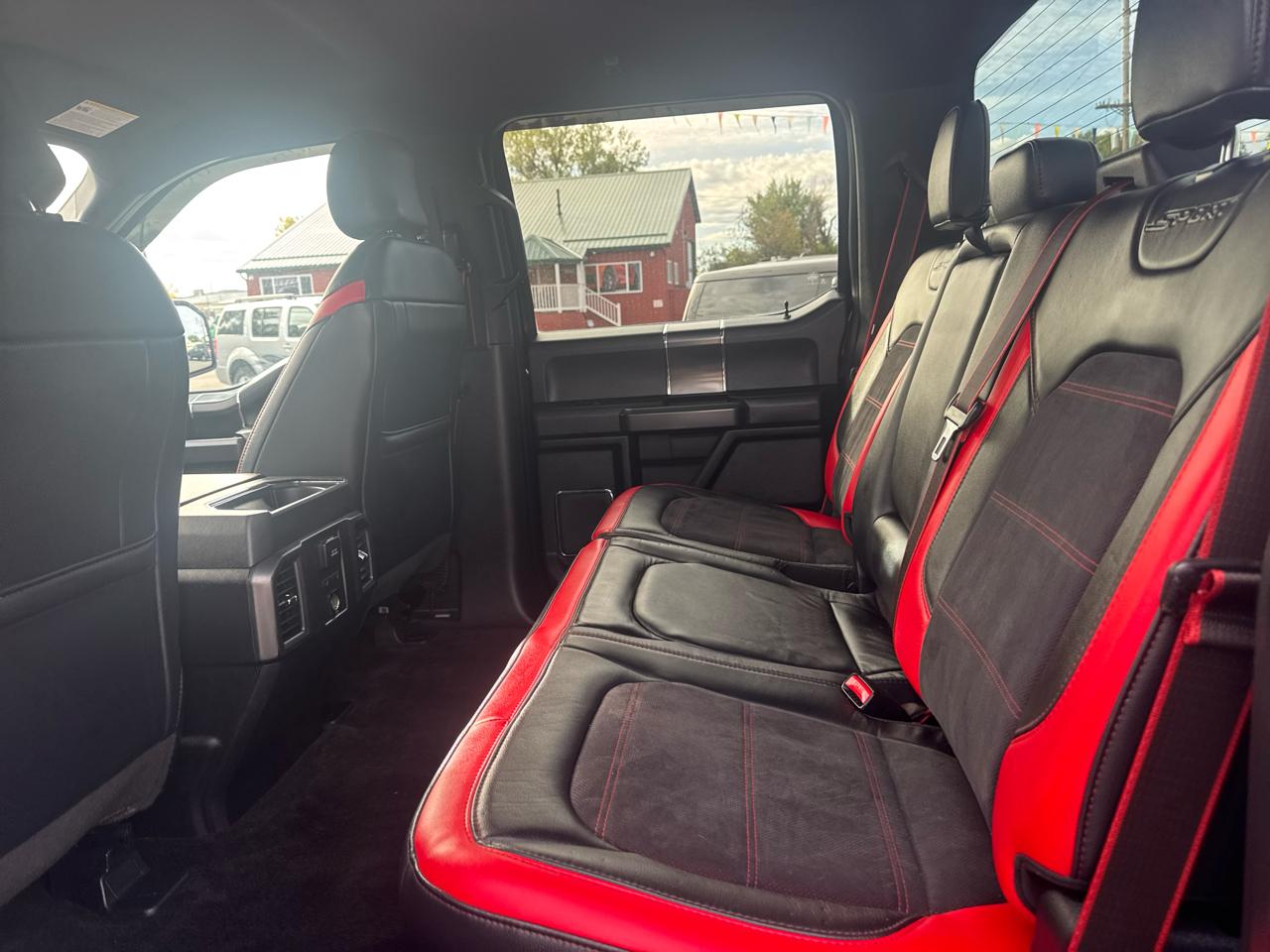 Ford F-150 photo 9