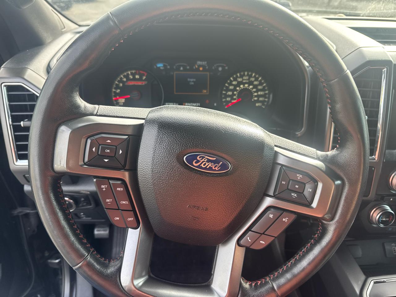 Ford F-150 photo 12