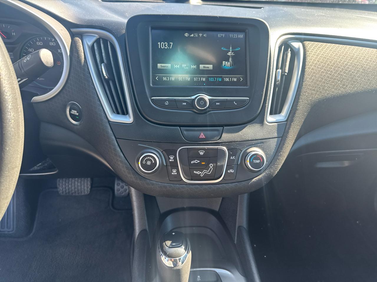 Chevrolet Malibu 4dr Sdn LS w/1FL 2017