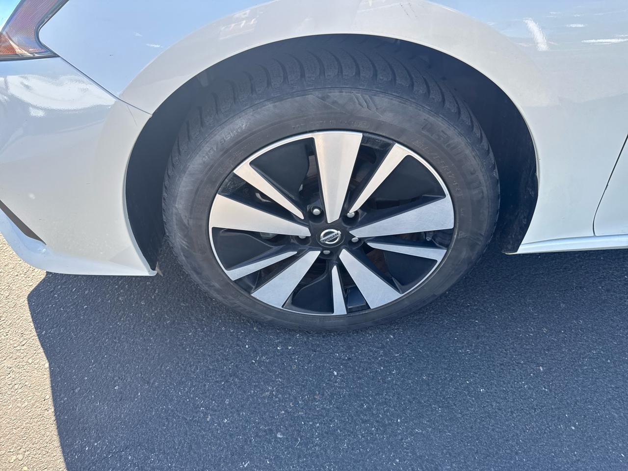Nissan Altima 2.5 SV AWD Sedan 2022