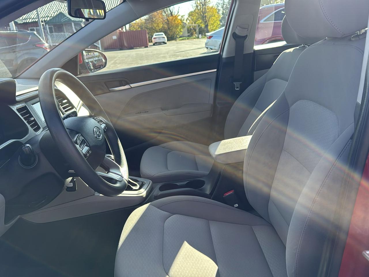 Hyundai Elantra SE Auto 2019