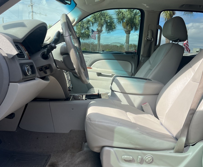 Chevrolet Tahoe LTZ 2WD 2010