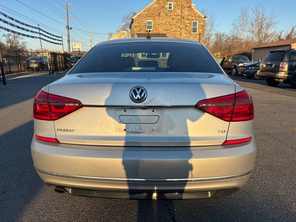 Volkswagen Passat  2016