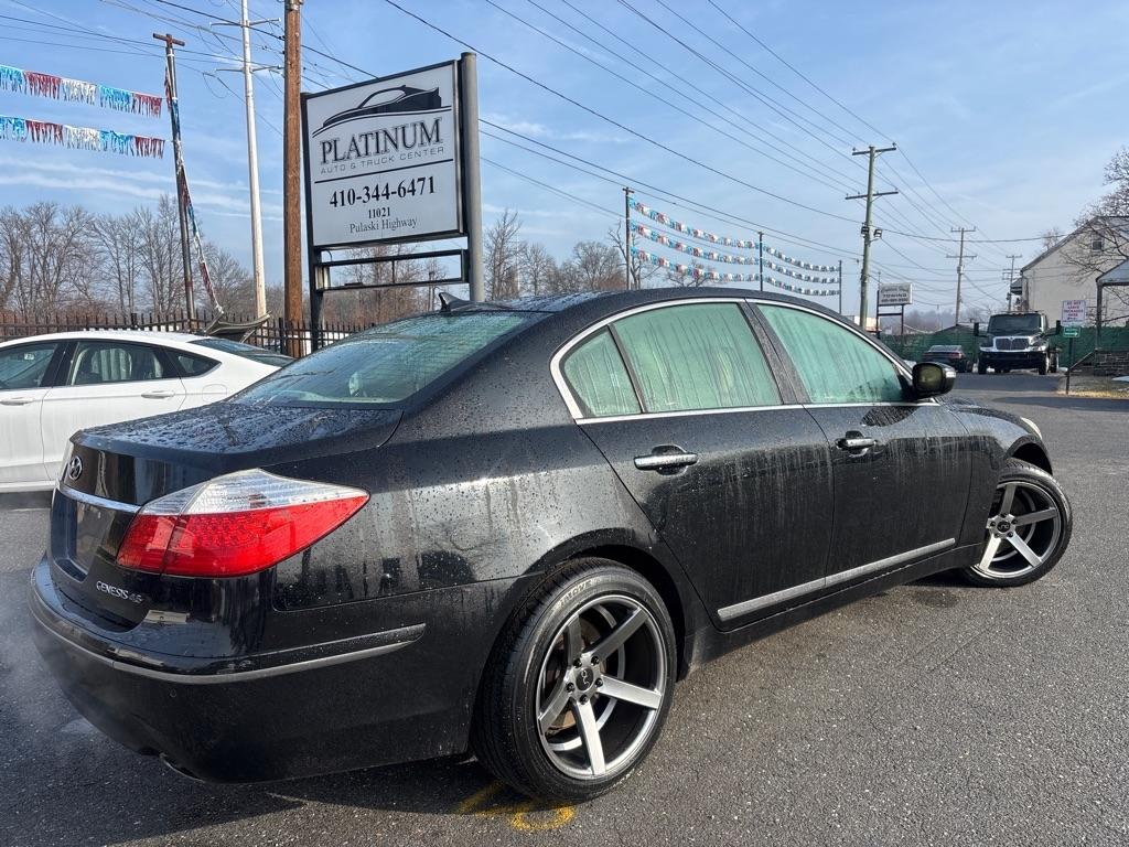 Hyundai Genesis  2011