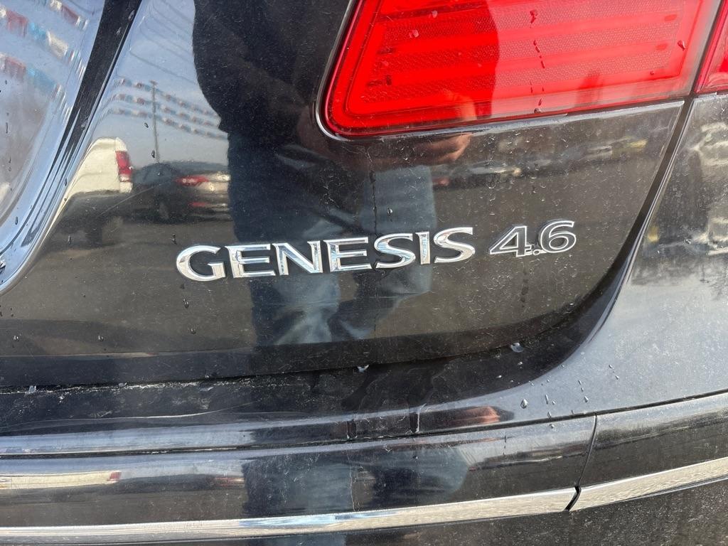 Hyundai Genesis  2011