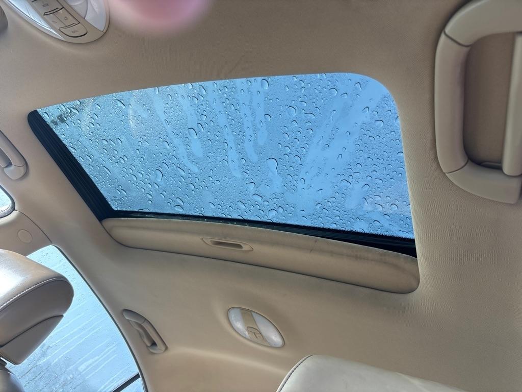 Hyundai Genesis  2011