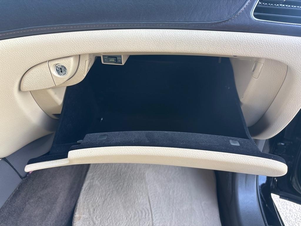 Hyundai Genesis  2011