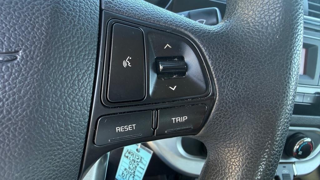Kia Rio  2016